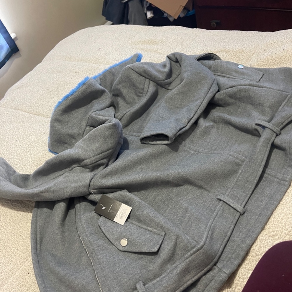 Jacket - Picture 3 of 4